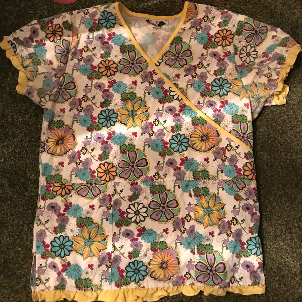Scrub top